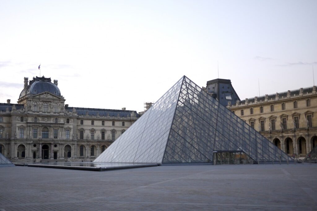 パリのルーヴル美術館