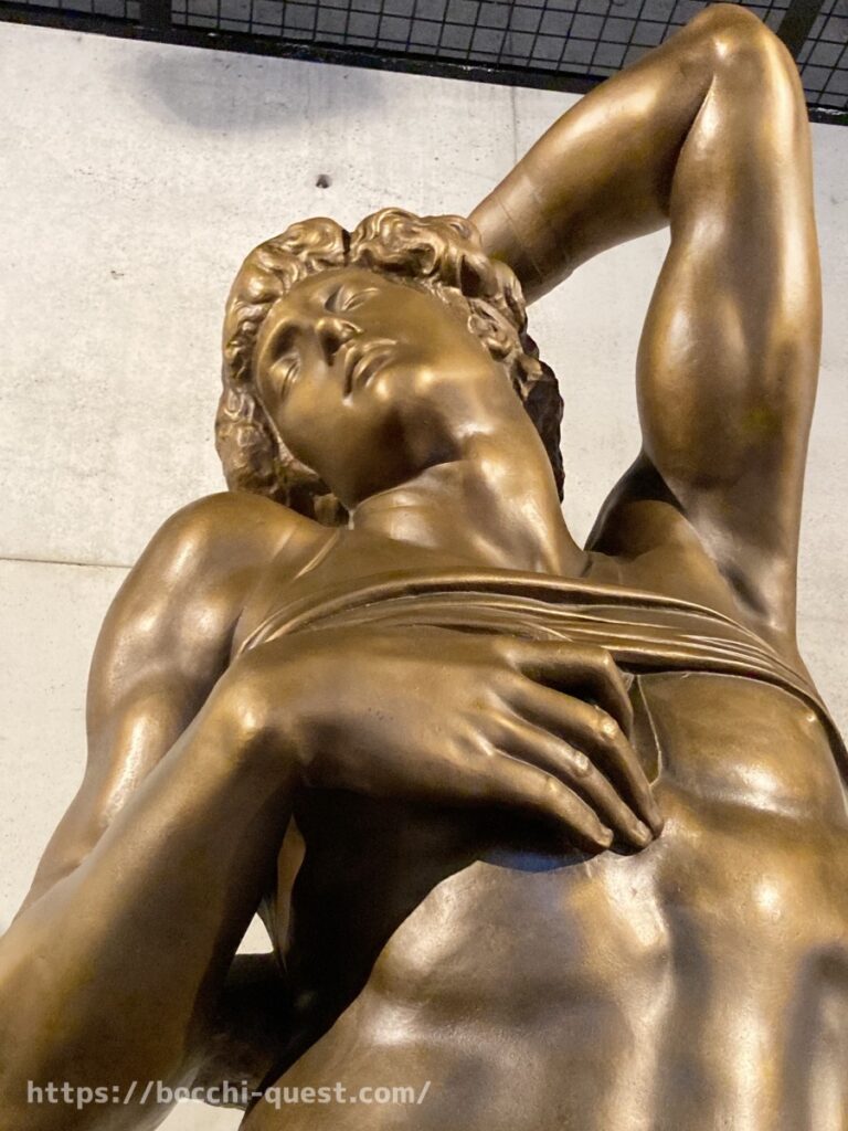 ルーブル彫刻美術館の瀕死の奴隷
